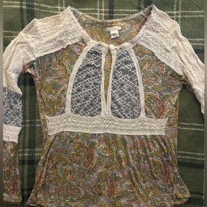 Paisley crochet trim top size small
